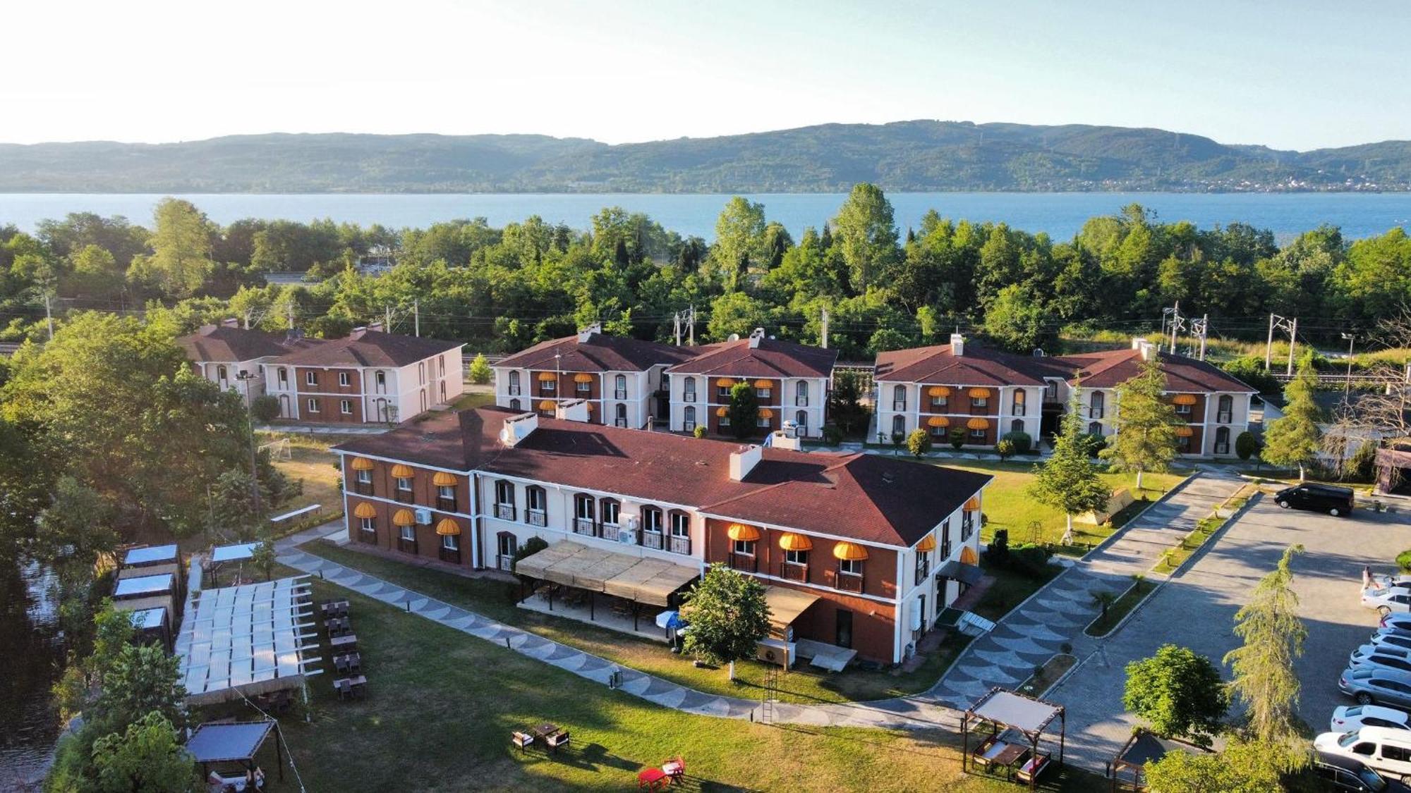 Sapanca Resort Hotel サカリヤ エクステリア 写真